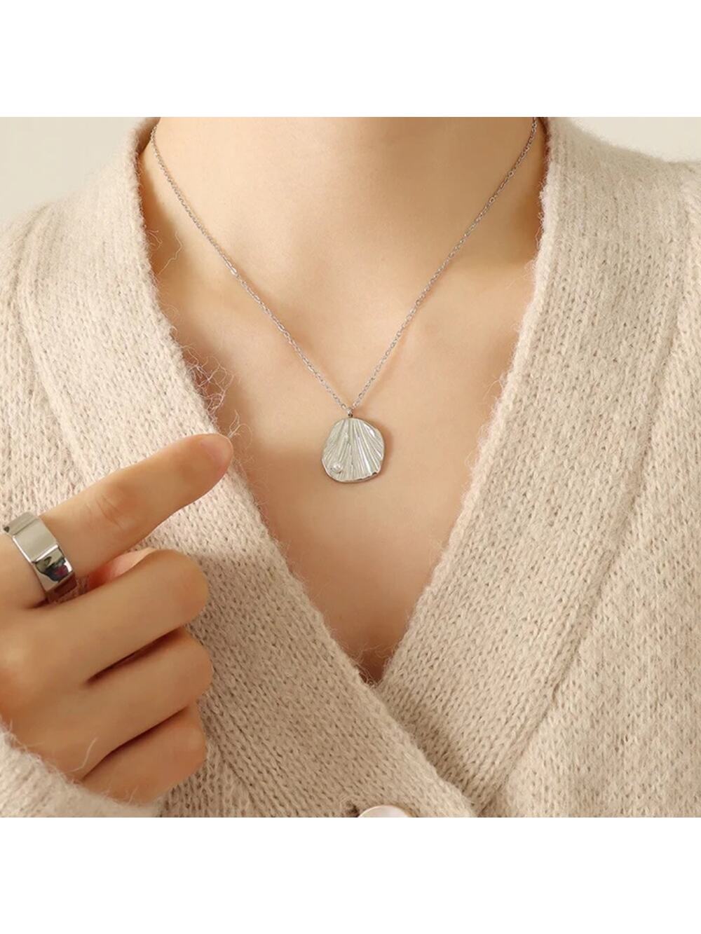 NEW 18K white gold plated freshwater pearl shell pendant necklace jewelry B21B